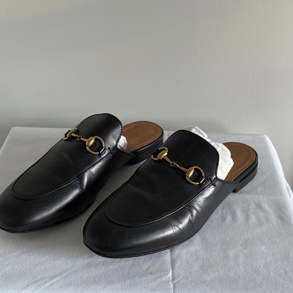 Women's Gucci Mule Loafers in classic black and gold horsebit hardware, size 37 - Picture 5 of 8